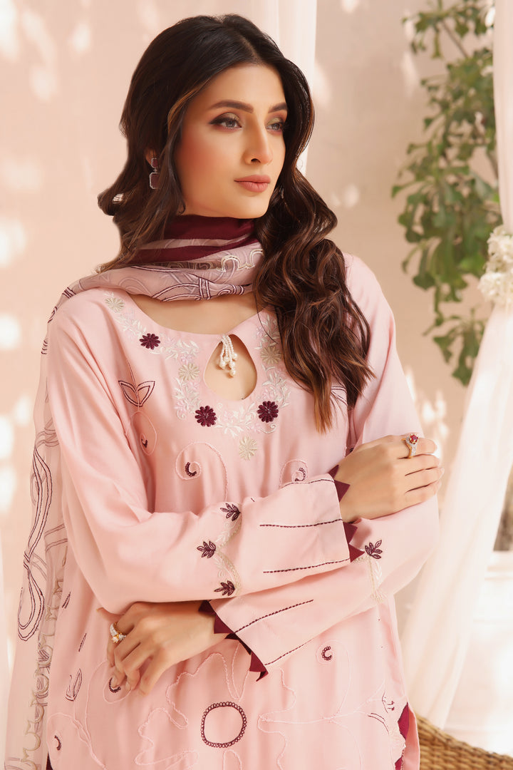  Experience timeless elegance with our Cotton Net Shirt and Pants/Palazzo set, perfectly paired with a Pure Organza Dupatta. 