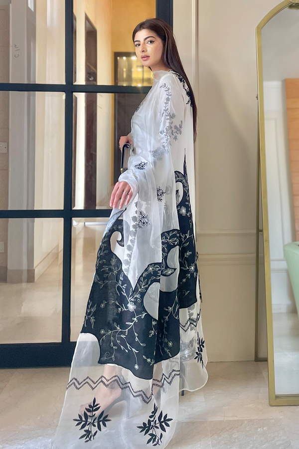 Misbah Dossani In Noor e Nazar